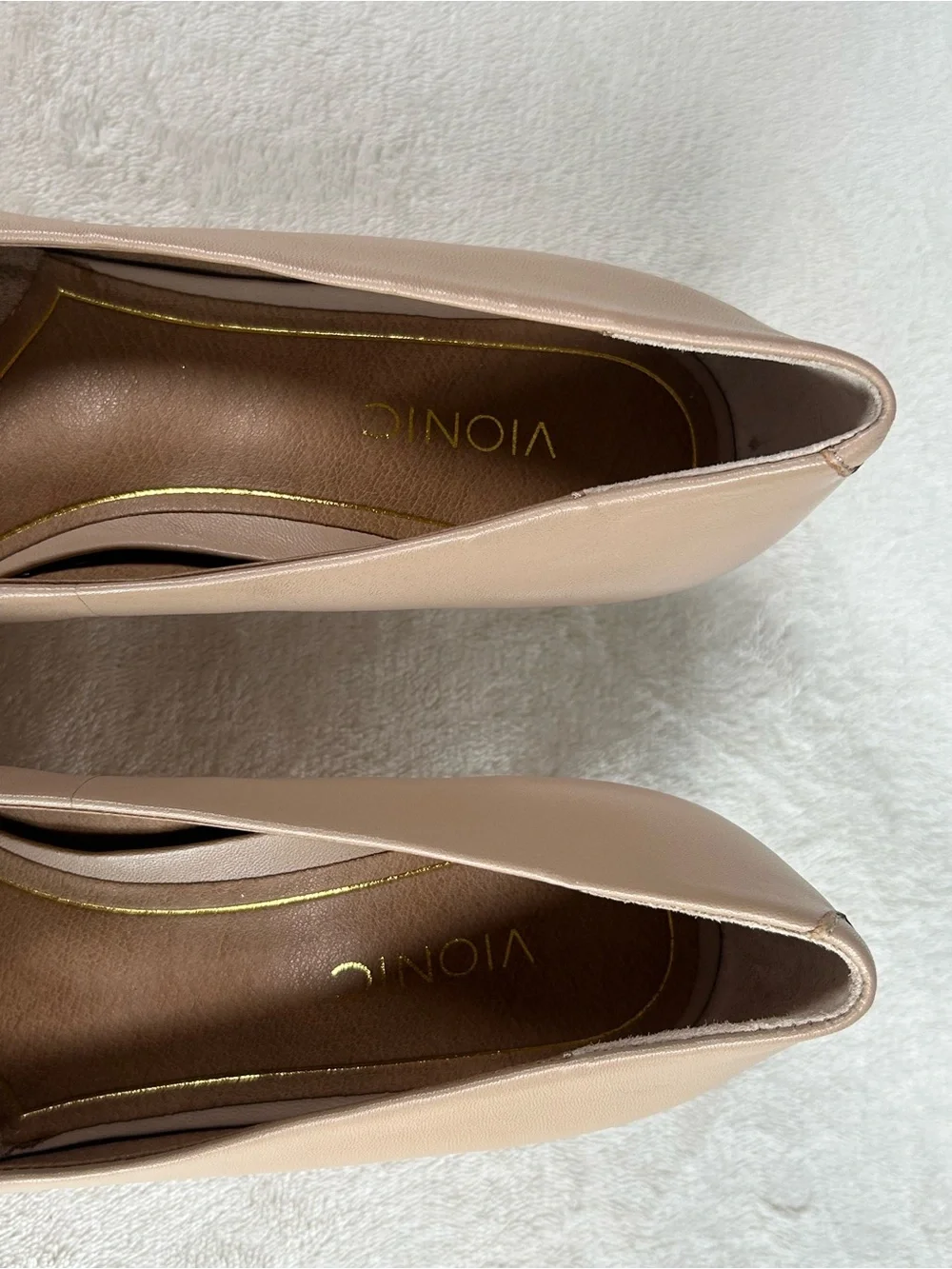 Vionic Josie Classic Pointed-Toe Kitten Heels Pumps Nude/Beige Women’s Size 7.5